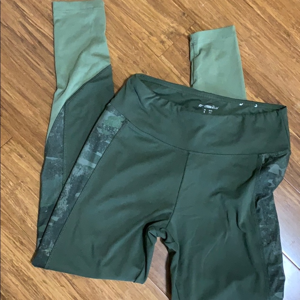 Marika size small workout leggings